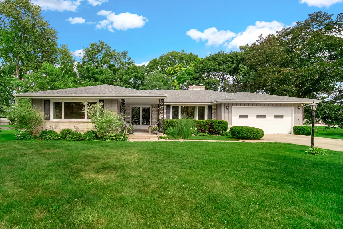 399 Knollwood Court, Palatine, IL 60067 - Image #1