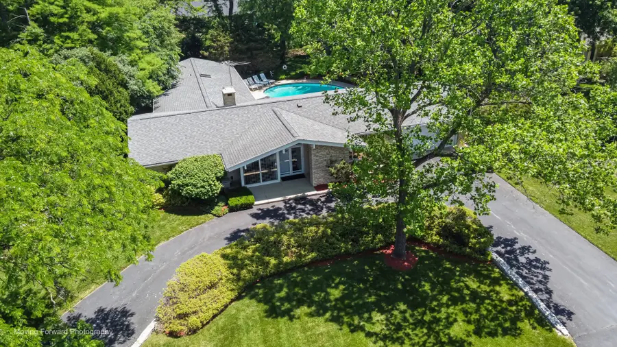 6363 S Keokuk Road, Indian Head Park, IL 60525 - #2