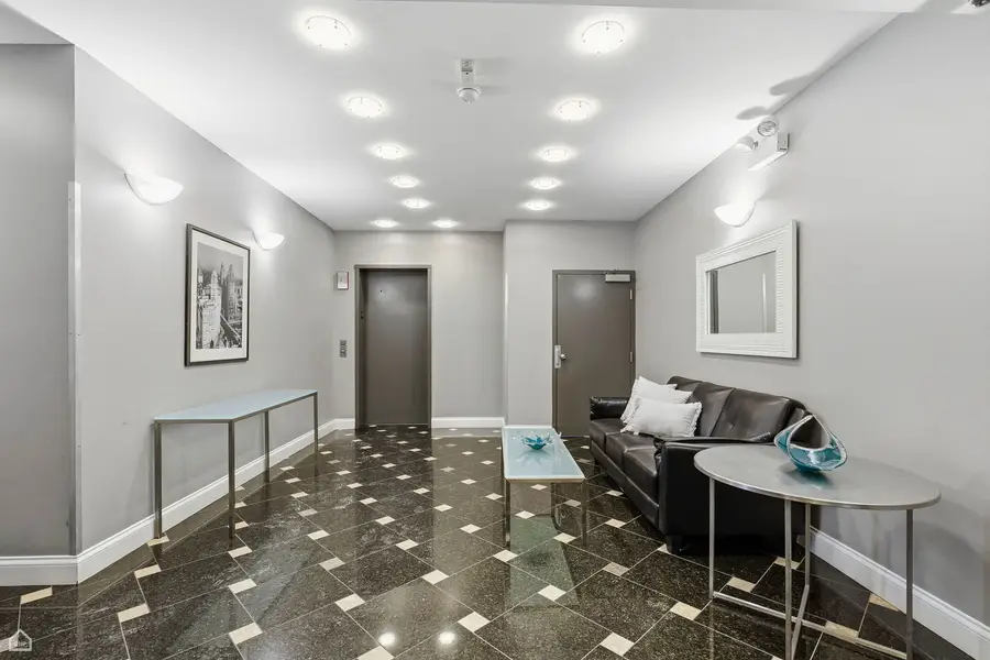 120 W Oak Street #4D, Chicago, IL 60610 - #2