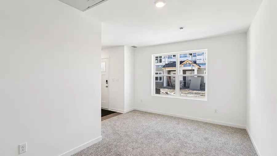 551 Yosemite Way, Mundelein, IL 60060 - Image #2