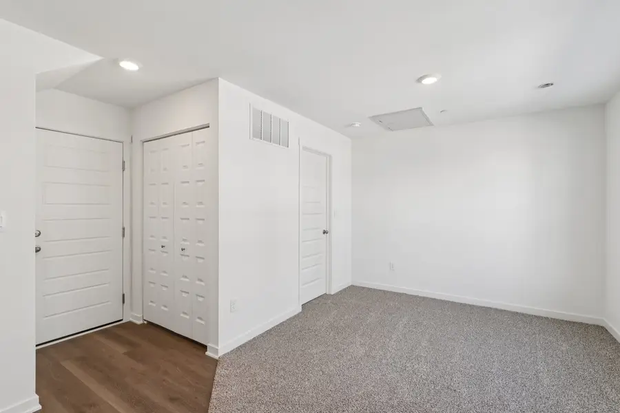 553 Yosemite Way, Mundelein, IL 60060 - Image #2