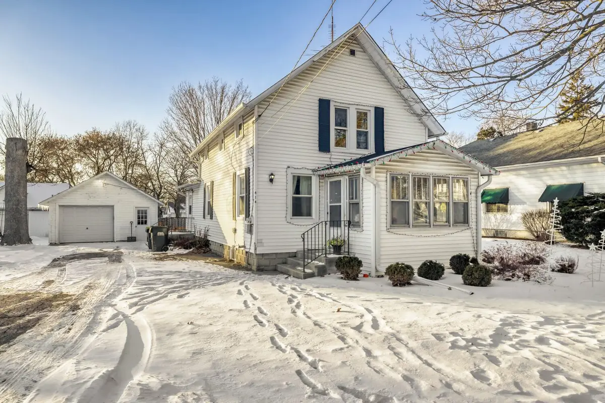 414 S State Street, Hampshire, IL 60140 - #1