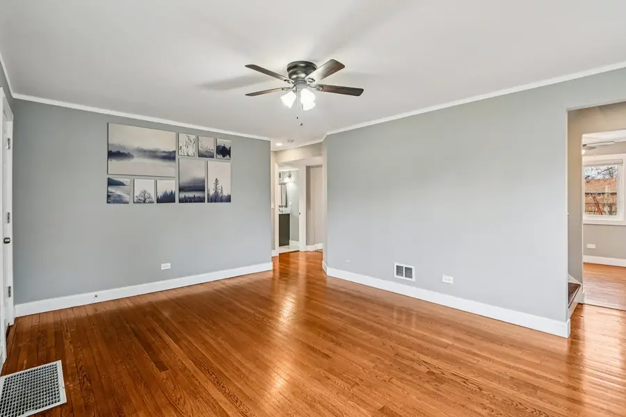 8608 Lavergne Avenue, Burbank, IL 60459 - #3