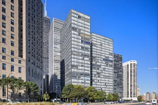 Address Withheld By Seller, Chicago, IL 60611