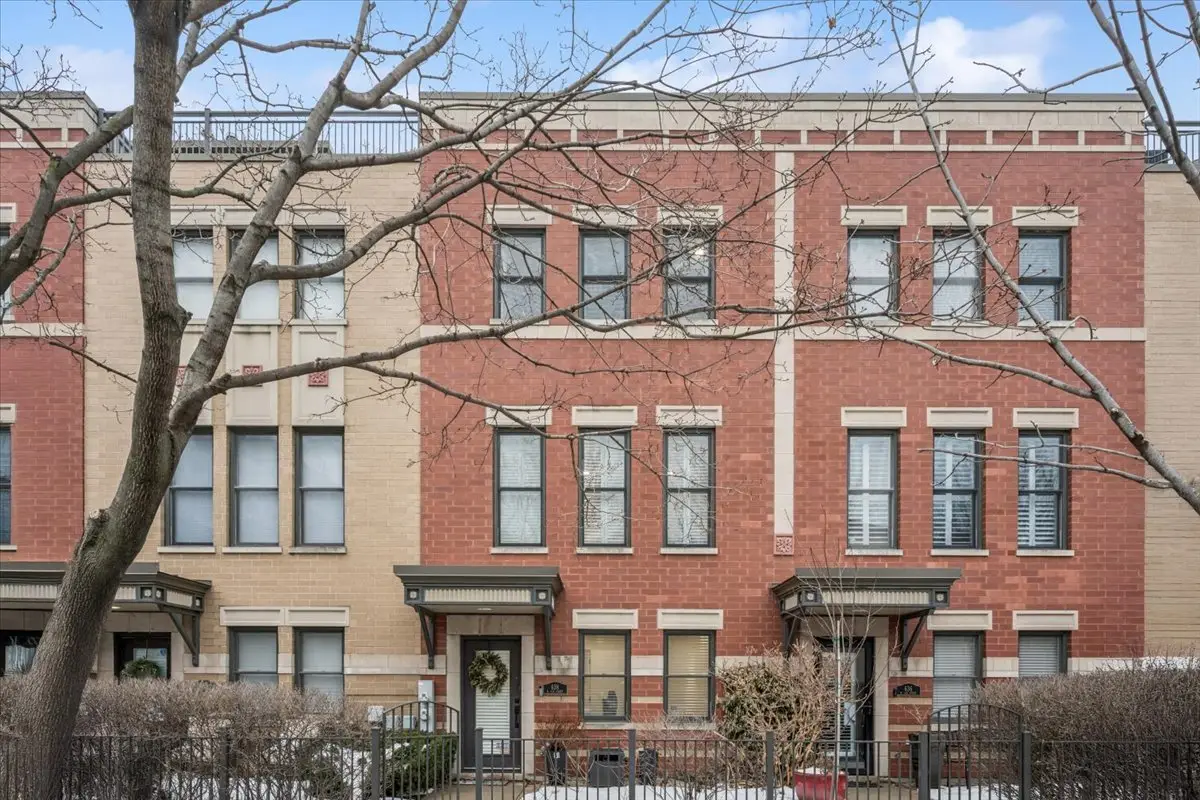 638 W Oak Street, Chicago, IL 60610 - Image #1
