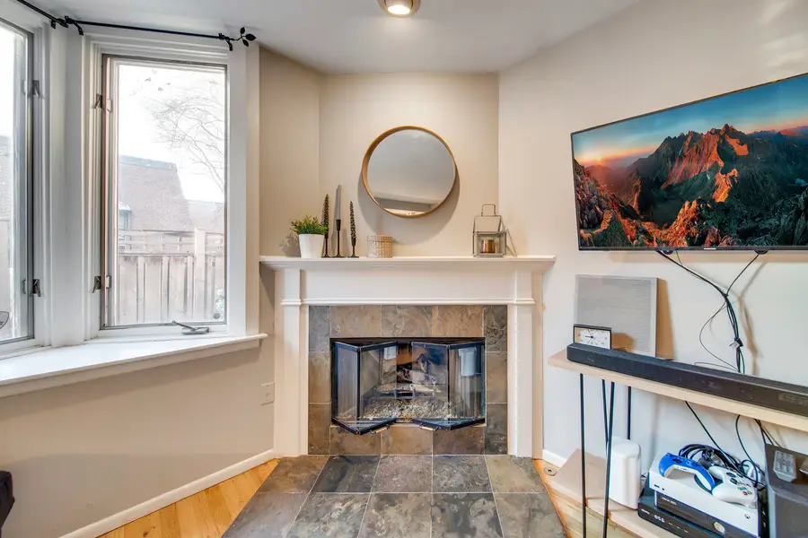 2145 N Lincoln Avenue, Chicago, IL 60614 - #3