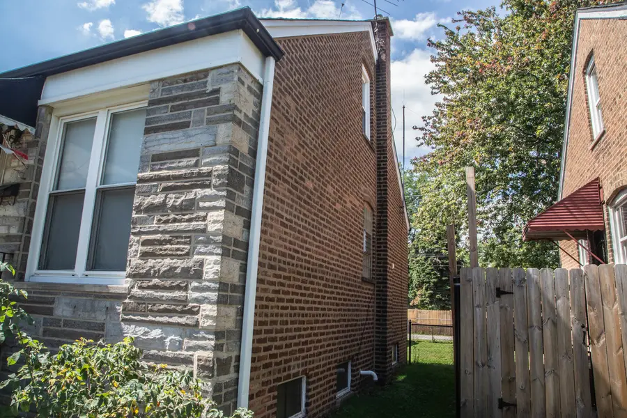10946 S Avenue D, Chicago, IL 60617 - Image #3