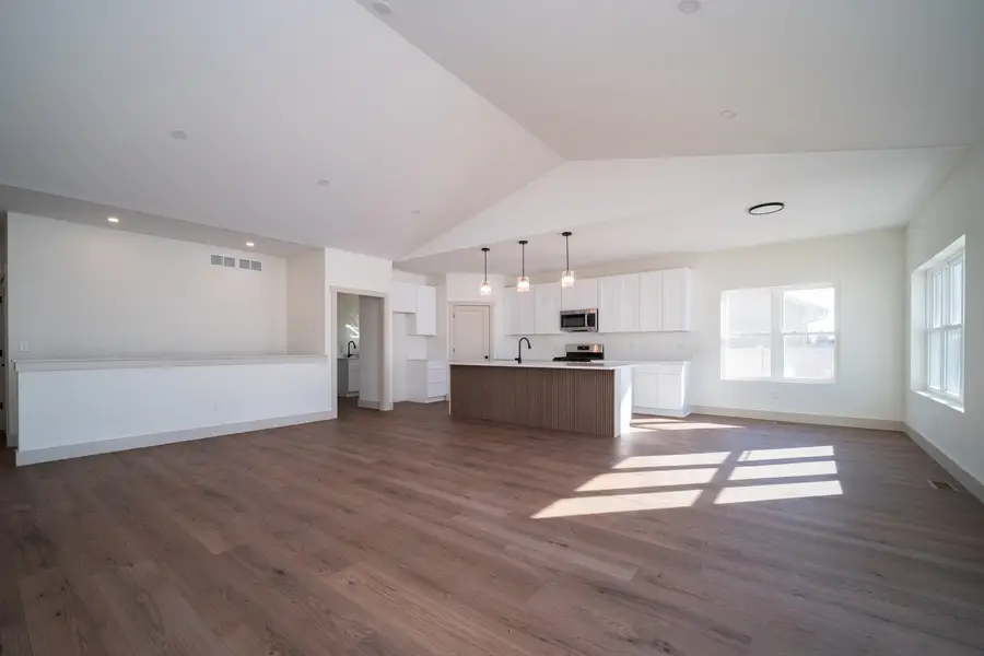 550 Cross Plains Road, Rockford, IL 61107 - #3