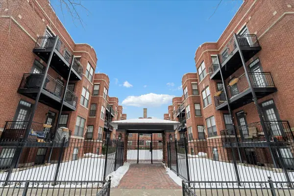 2707 N Mildred Avenue #1B, Chicago, IL 60614