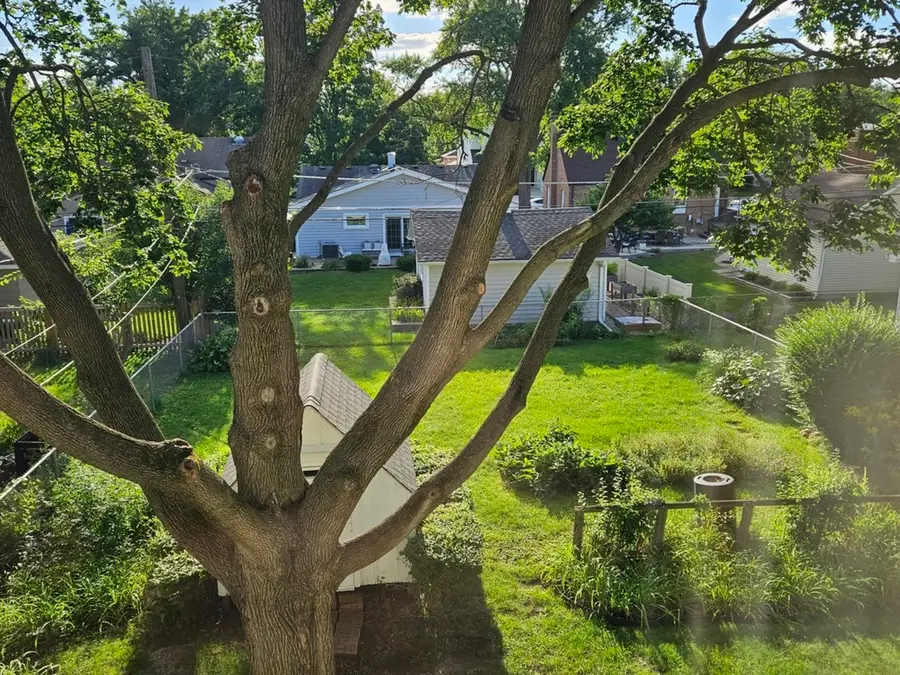 956 S Hillside Avenue, Elmhurst, IL 60126 - #3