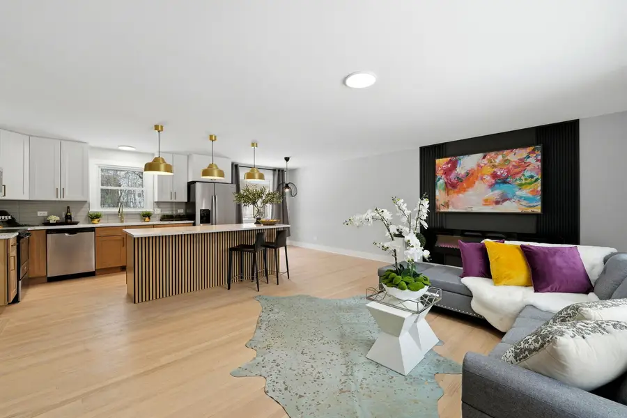 10025 S 86th Court, Palos Hills, IL 60465 - Image #2