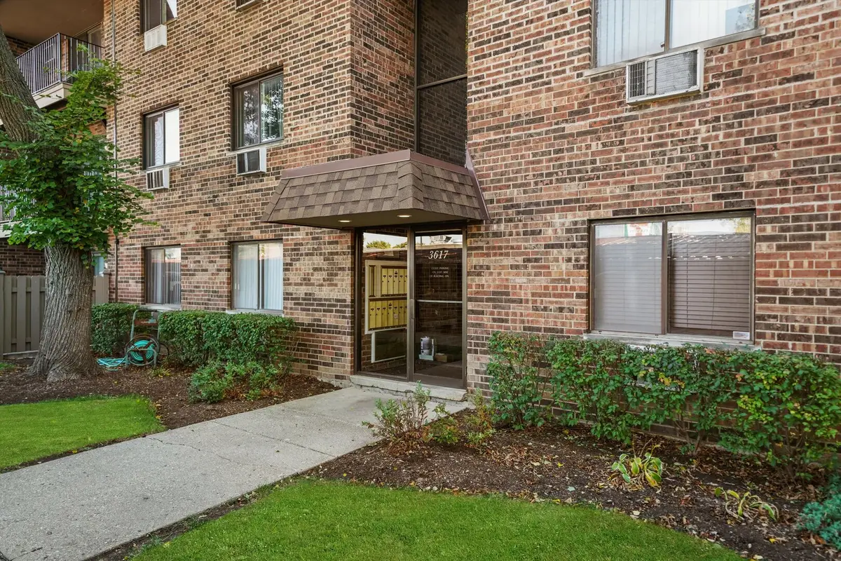 3617 Central Avenue E #201, Glenview, IL 60025 - #1