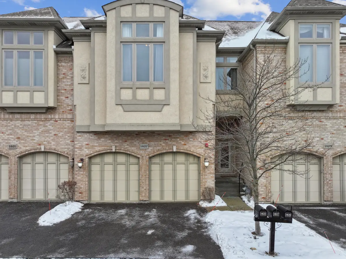 1407 W Rue Paris Place, Inverness, IL 60067 - #1