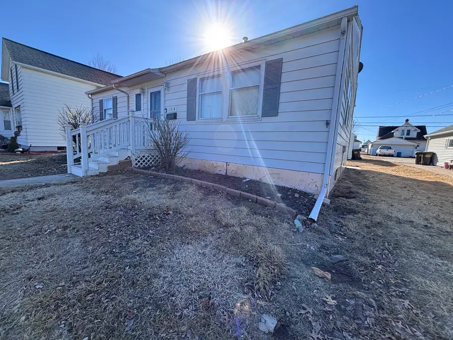 918 14th Avenue, Fulton, IL 61252 - #2