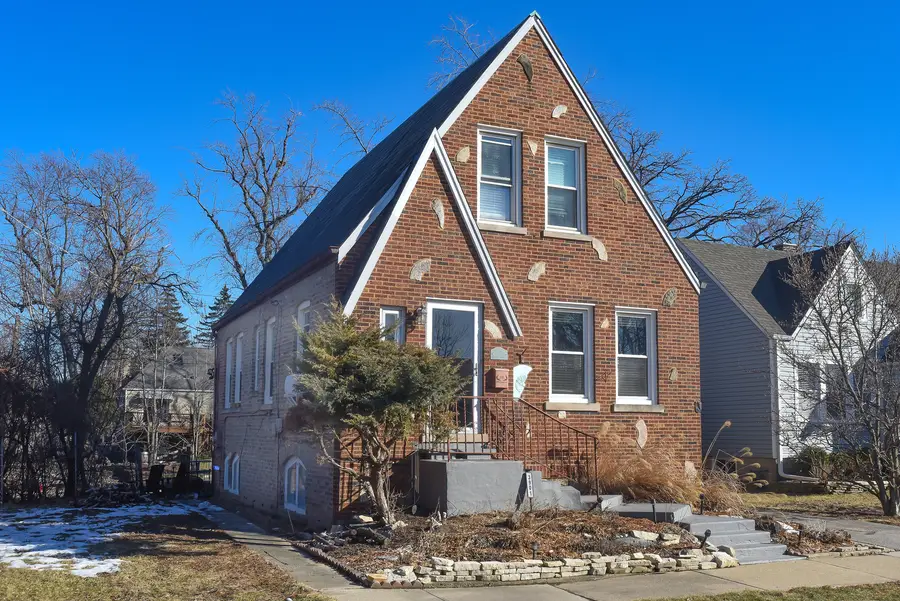 3901 Custer Avenue, Lyons, IL 60534 - #3