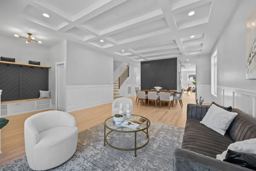 2323 W Farragut Avenue, Chicago, IL 60625 - Image #3