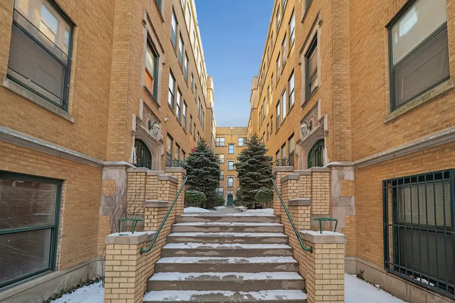 7209 S Yates Boulevard #2B, Chicago, IL 60649 - Image #3