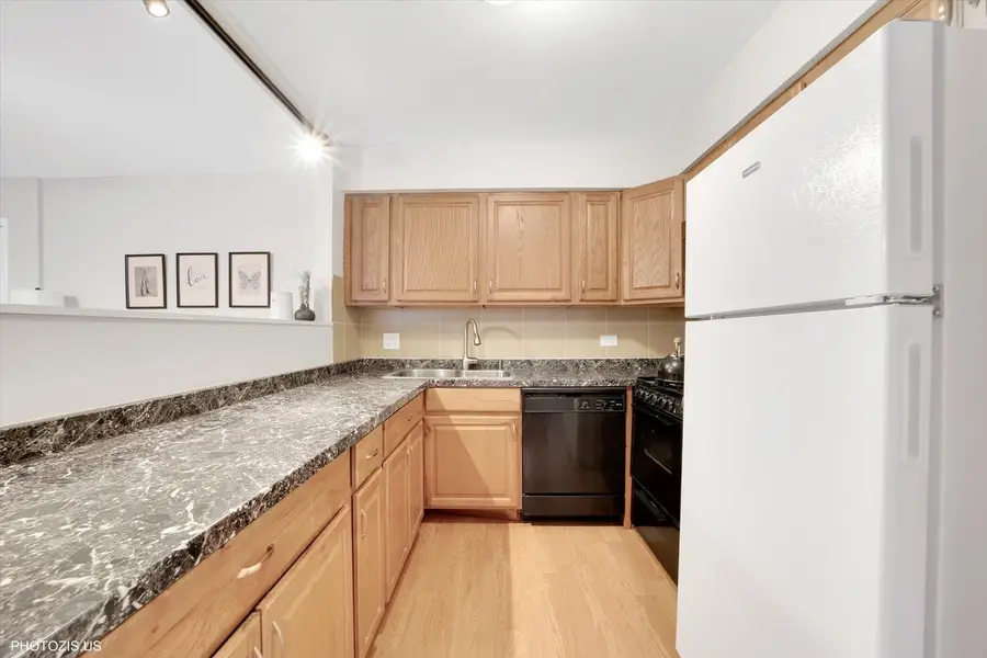 1600 W Greenleaf Avenue #103, Chicago, IL 60626 - #3