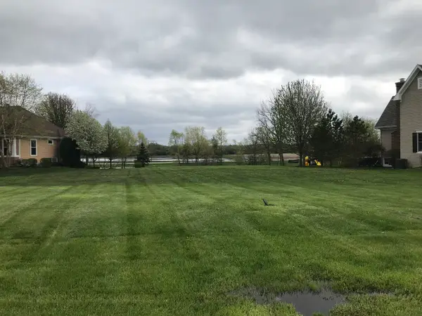 9640 Stonecastle Lane, Lakewood, IL 60014