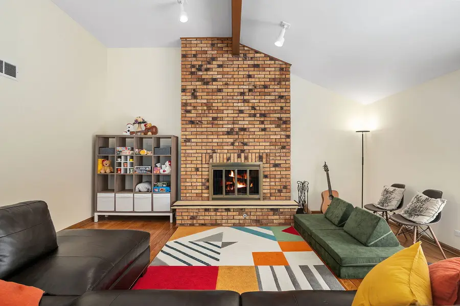 3724 Liberty Lane, Glenview, IL 60025 - #3