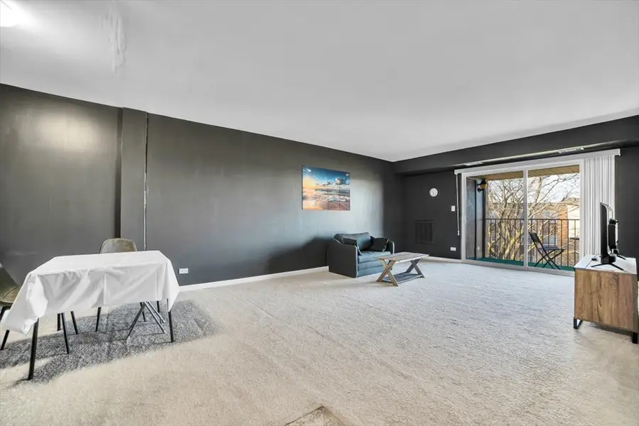 500 W Huntington Commons Road #448, Mount Prospect, IL 60056 - #2