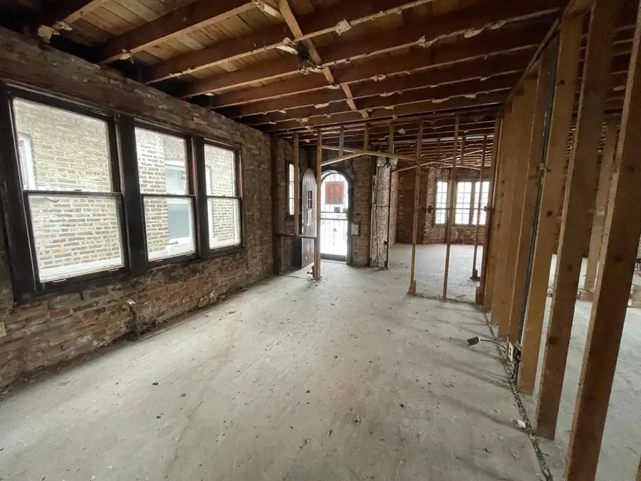 8325 S Cregier Avenue, Chicago, IL 60617 - #2