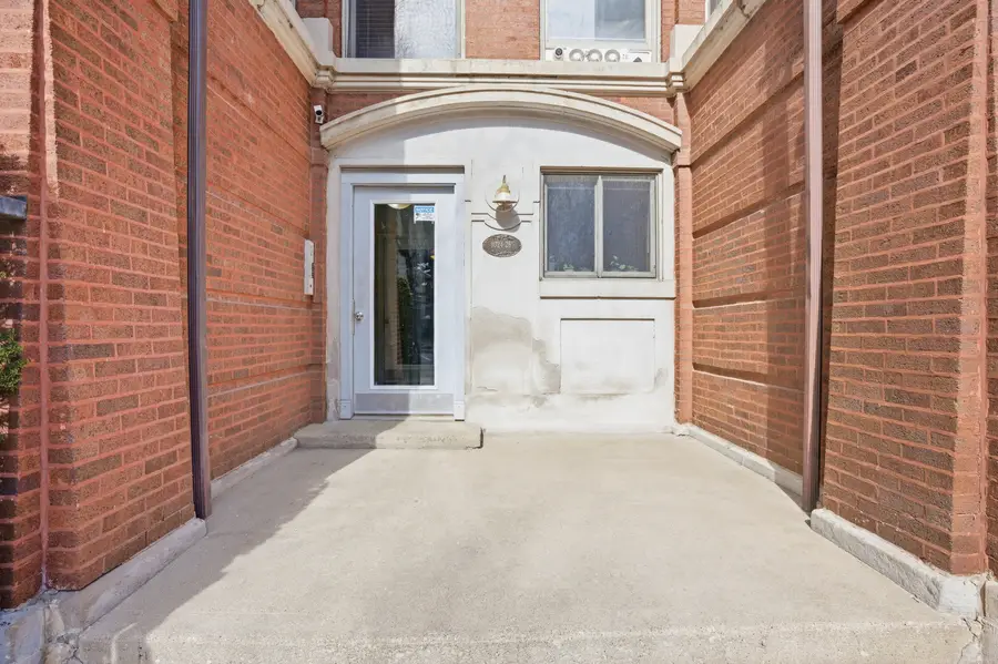 1024 E 46th Street #2W, Chicago, IL 60653 - #2