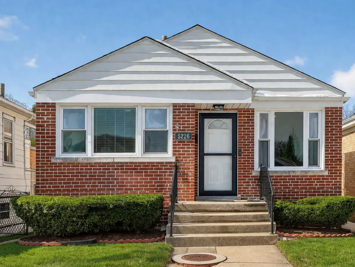 5226 N Moody Avenue, Chicago, IL 60630 - #1