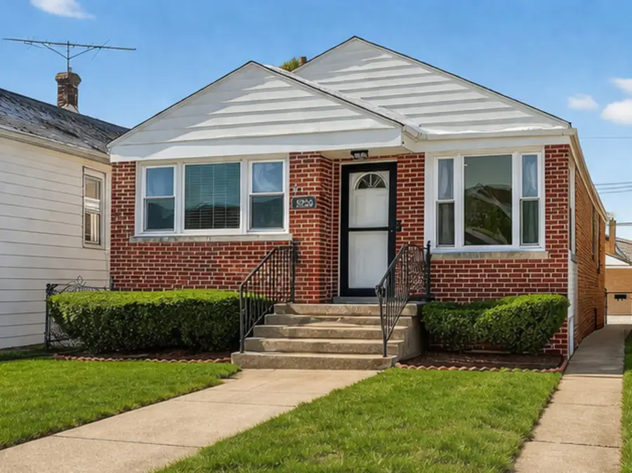 5226 N Moody Avenue, Chicago, IL 60630 - #2