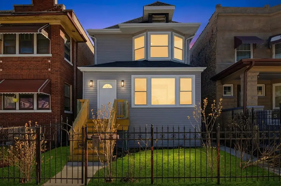 821 N Lockwood Avenue, Chicago, IL 60651 - #2