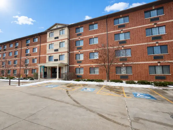 3370 W Brooke Avenue #410, Waukegan, IL 60087