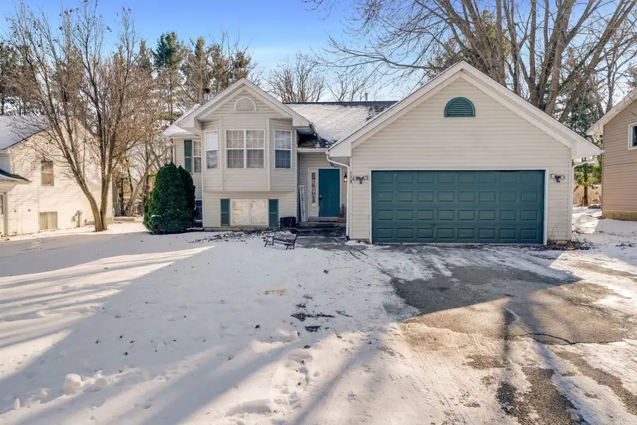 119 Liverpool Drive Se, Poplar Grove, IL 61065 - #2