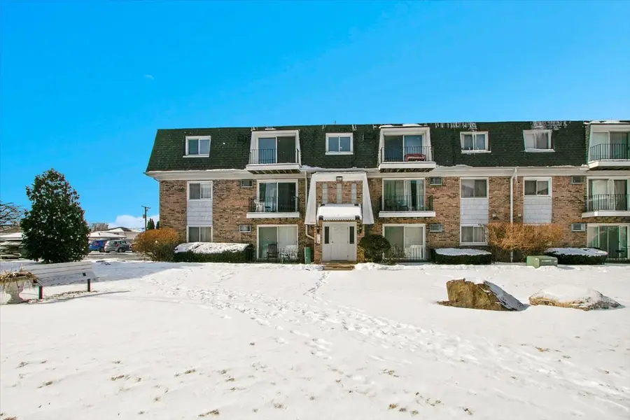 10310 Ridgeland Avenue #208, Chicago Ridge, IL 60415 - #3