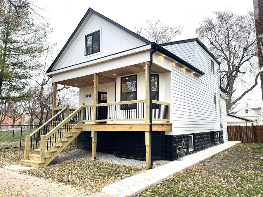 1641 S 57th Avenue, Cicero, IL 60804 - #2