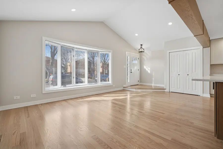 5345 S Nordica Avenue, Chicago, IL 60638 - #3