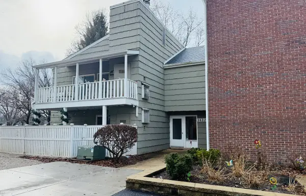 1420 Stonebridge Trail #1-3, Wheaton, IL 60189