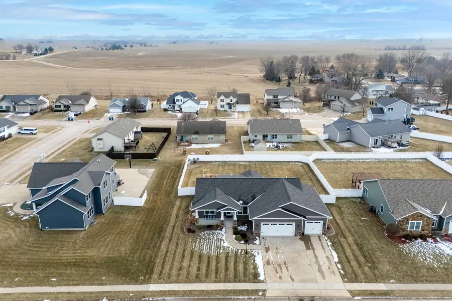 339 Hillside Drive, Eldridge, IA 52748 - #2