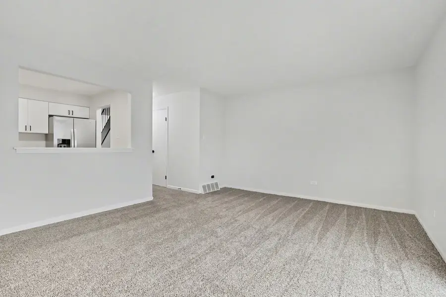 7644 S Cork Avenue, Justice, IL 60458 - Image #2