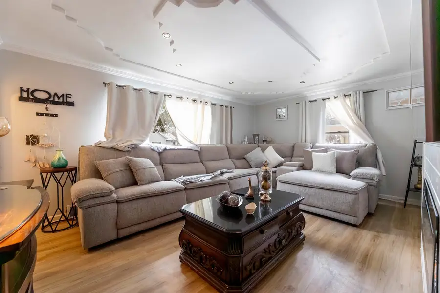 730 E Benton Street, Aurora, IL 60505 - #2