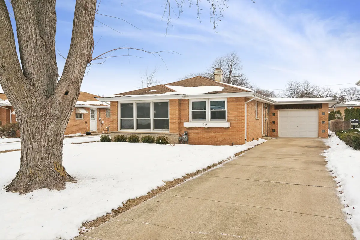 1229 S Haddow Avenue, Arlington Heights, IL 60005 - Image #1