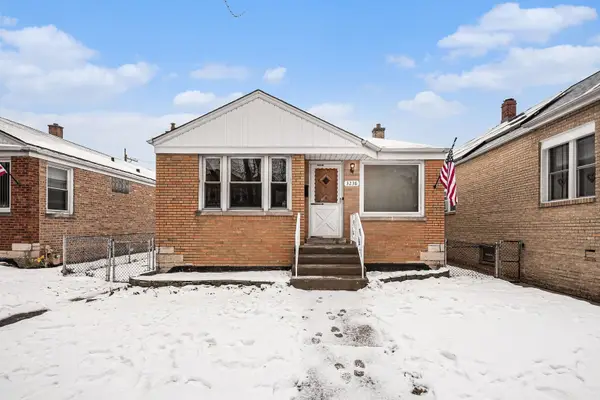 3238 N Narragansett Avenue, Chicago, IL 60634