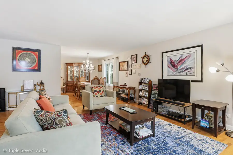 454 Stone Place, Wheeling, IL 60090 - #3