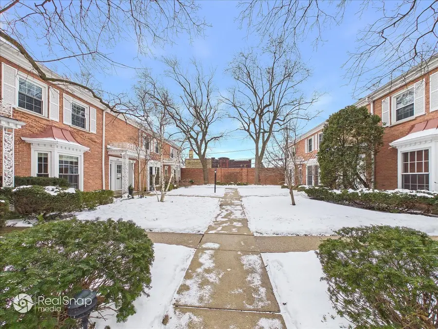 339 Greenleaf Avenue #D, Wilmette, IL 60091 - Image #2