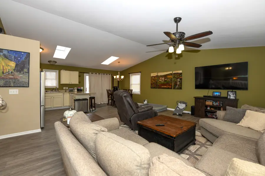 1033 White Pine Drive, Antioch, IL 60002 - Image #3