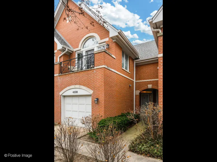 4228 W Harrington Lane, Chicago, IL 60646 - #2