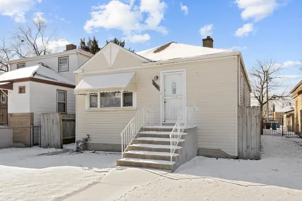 12338 S Elizabeth Street, Calumet Park, IL 60827