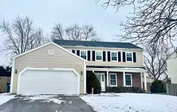 30W011 Kensington Drive, Warrenville, IL 60555