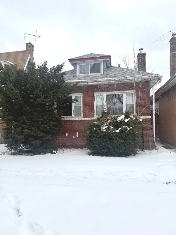 8352 S Phillips Avenue, Chicago, IL 60617