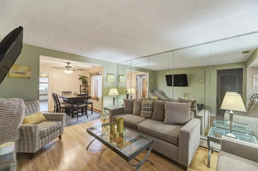 2225 S 23rd Avenue, Broadview, IL 60155 - #3