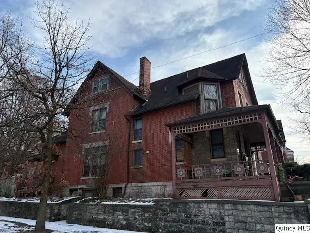 438 N 6th, Quincy, IL 62301 - #2